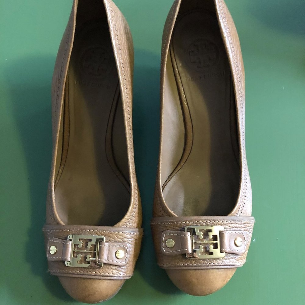 Tory Burch Wedge Shoes 8.5M